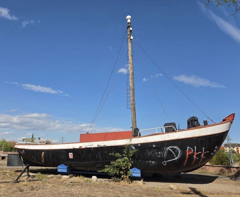 Aalschokker / Eel-Fishing Boat. Click for full size. Aalschokker / Eel-Fishing Boat image. Click for full size.