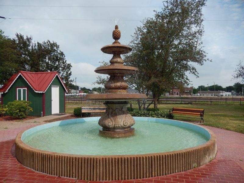 Veterans Memorial Park Fountain. Click for full size. Veterans Memorial Park Fountain image. Click for full size.