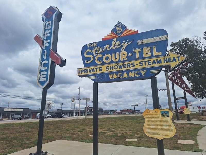Stanley Cour-Tel Marker. Click for full size. Stanley Cour-Tel Marker image. Click for full size.