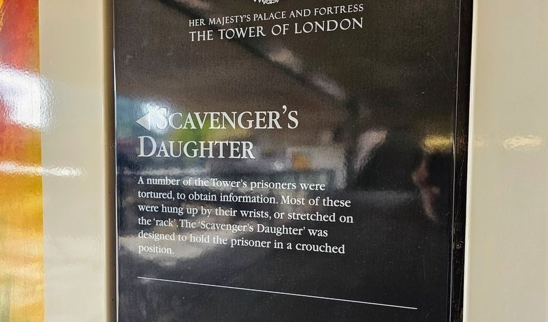 Tower Hill Passageway: Scavenger�s Daughter Marker image. Click for full size.