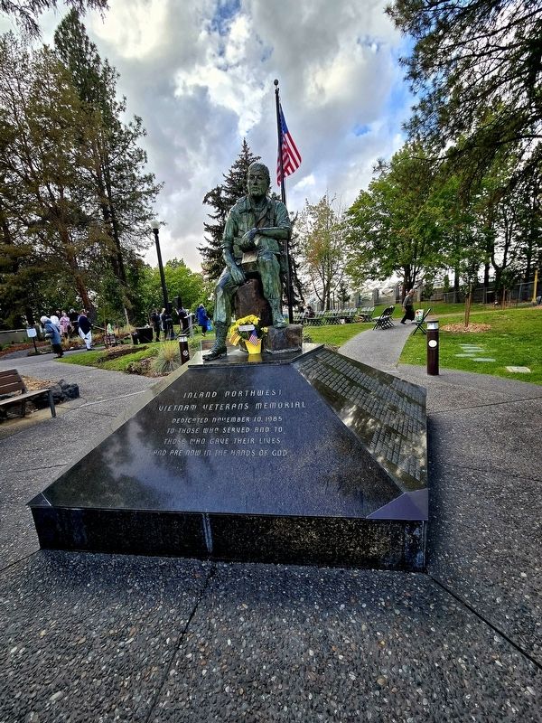 Vietnam Veterans Memorial. Click for full size. Vietnam Veterans Memorial image. Click for full size.