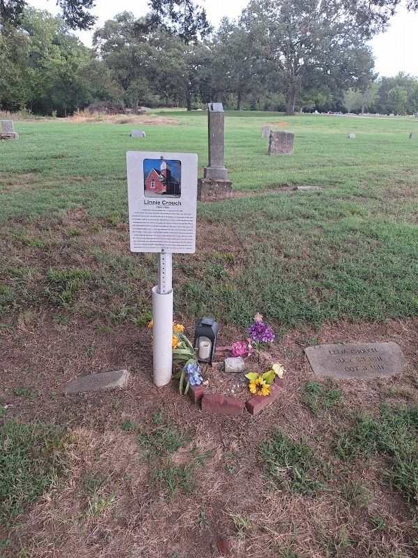 Linnie Crouch Marker. Click for full size. Linnie Crouch Marker image. Click for full size.