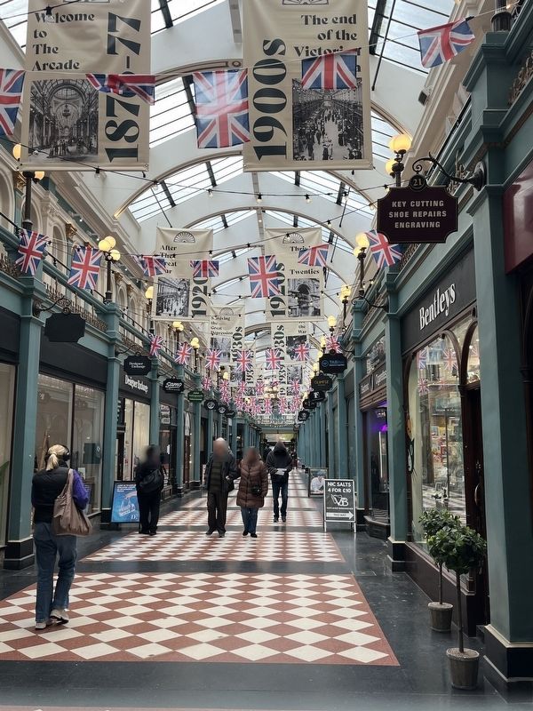 Inside at the Great Western Arcade. Click for full size. Inside at the Great Western Arcade image. Click for full size.