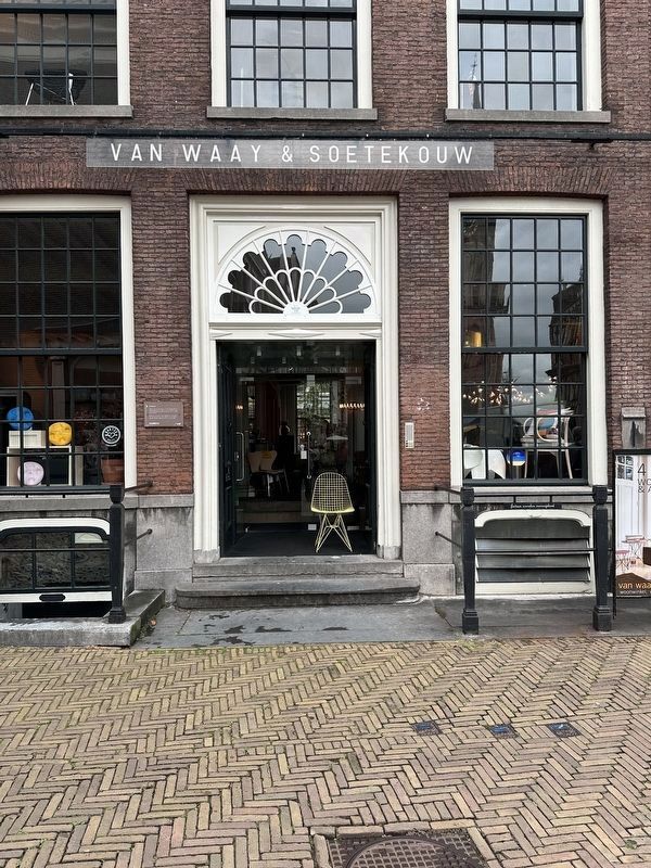 Stadsboterhuis / “Municipal Butter House” Marker - wide view. Click for full size. Stadsboterhuis / “Municipal Butter House” Marker - wide view image. Click for full size.