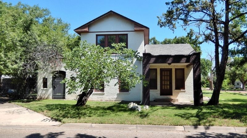 Olive Childers House (<i>south elevation</i>). Click for full size. Olive Childers House (<i>south elevation</i>) image. Click for full size.