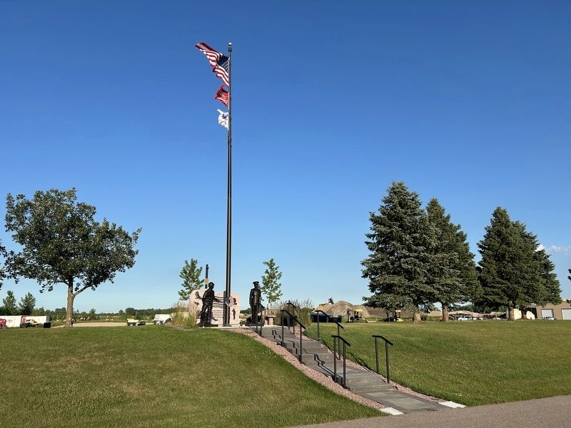 Patriot Hill Monument. Click for full size. Patriot Hill Monument image. Click for full size.