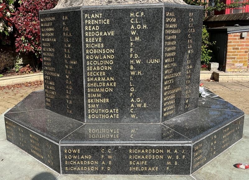 Woodbridge War Memorial 4 image. Click for full size.