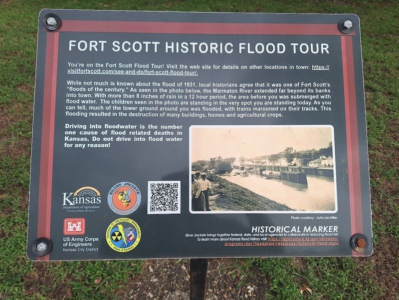 Riverfront Park Loop flooding Marker. Click for full size. Riverfront Park Loop flooding Marker image. Click for full size.
