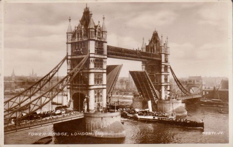 Tower Bridge, London. Click for full size. Tower Bridge, London image. Click for full size.