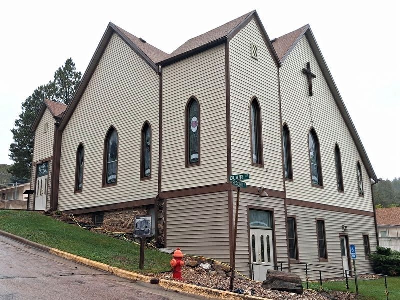 First Congregational Church and Marker. Click for full size. First Congregational Church and Marker image. Click for full size.