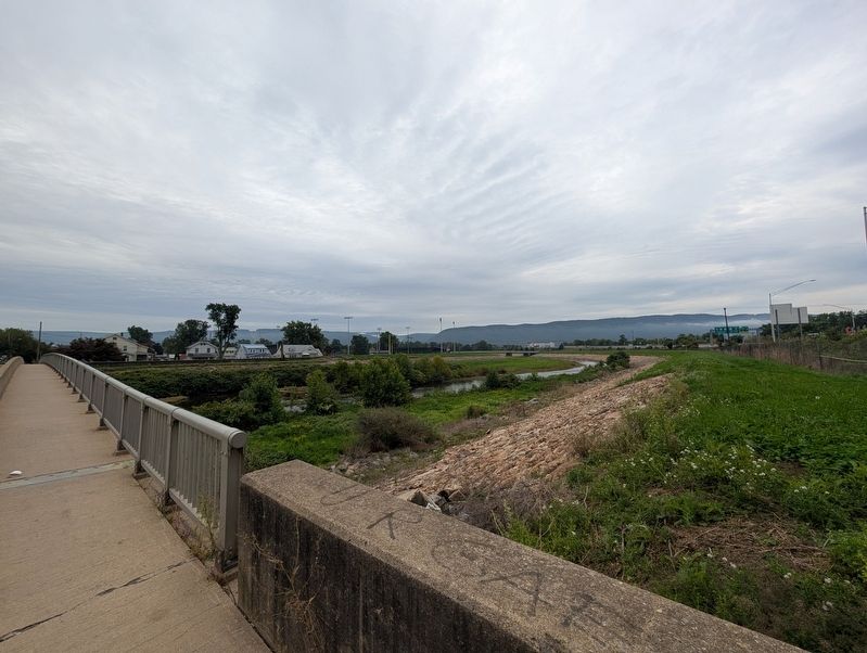 Memorial Avenue Bridge. Click for full size. Memorial Avenue Bridge image. Click for full size.