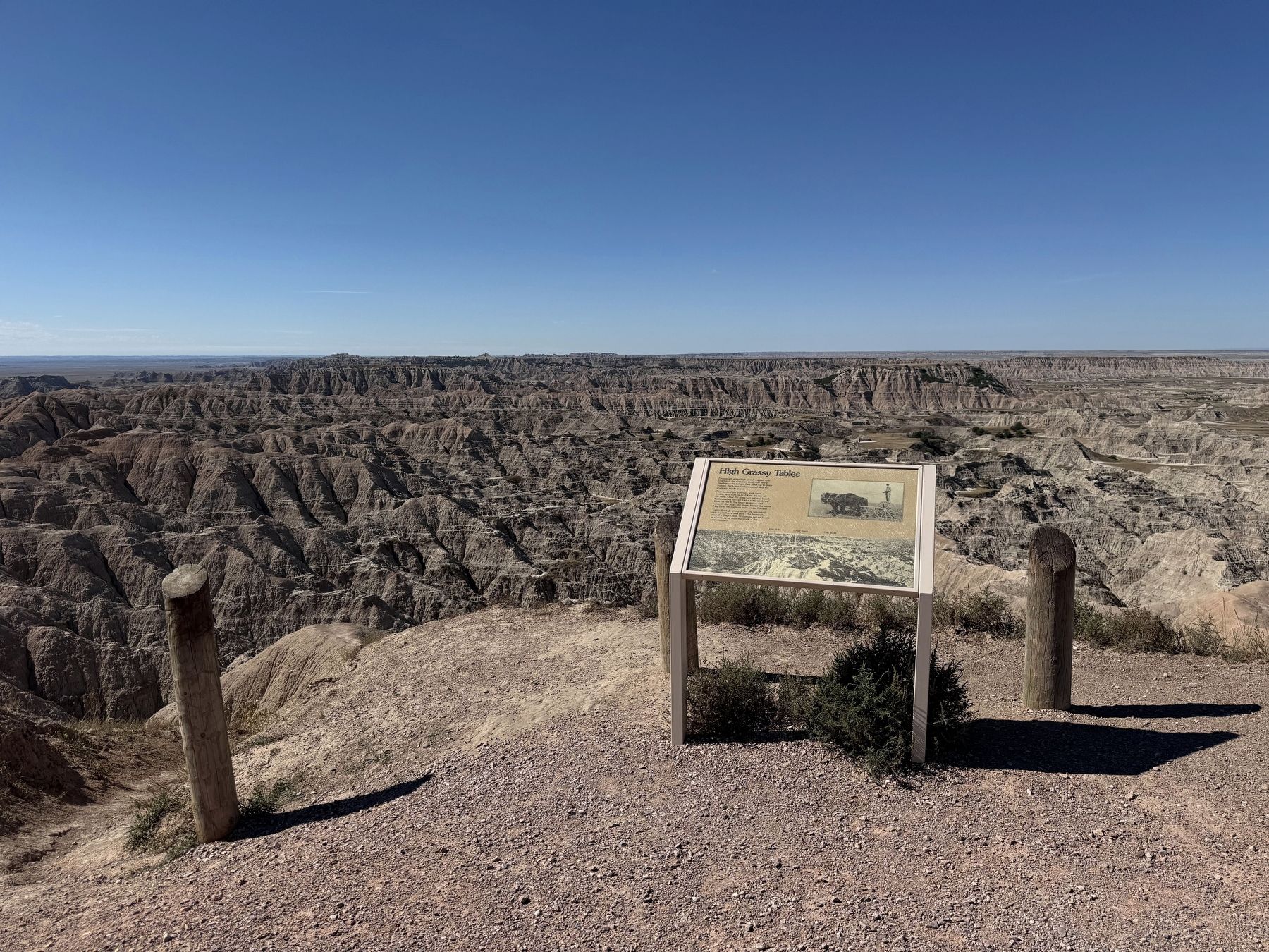 High Grassy Tables Marker in context. Click for full size. High Grassy Tables Marker in context image. Click for full size.
