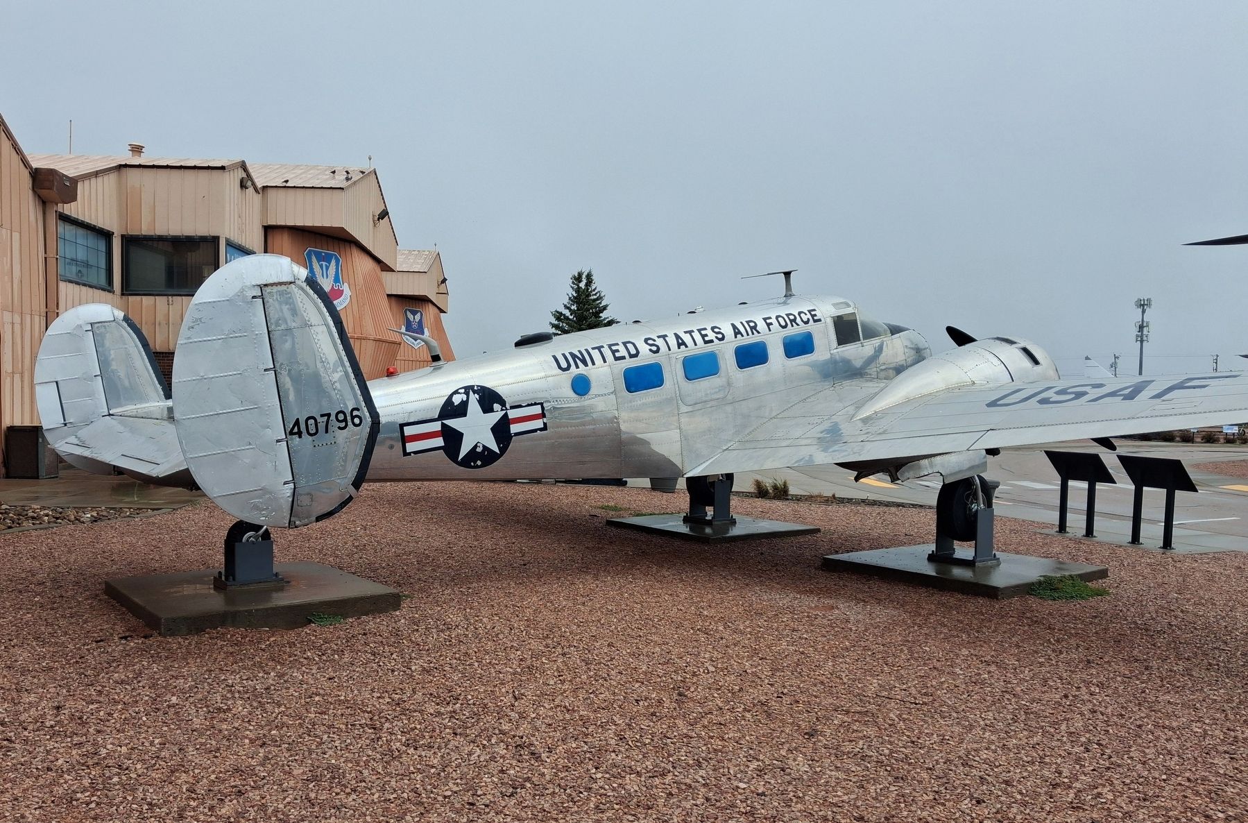 C-45H <i>Expeditor</i>. Click for full size. C-45H <i>Expeditor</i> image. Click for full size.
