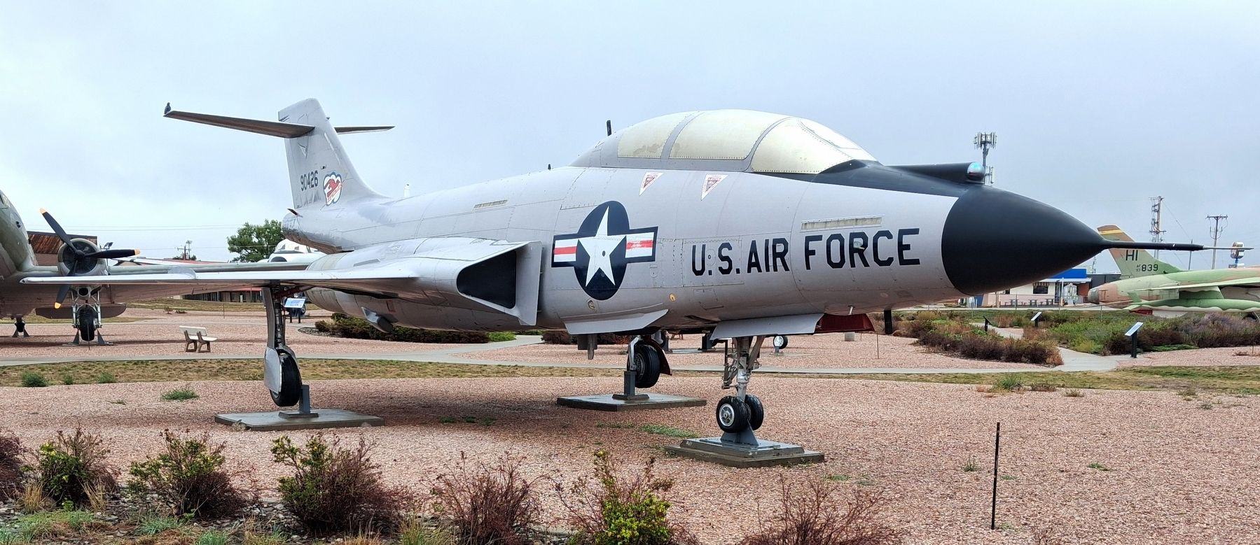 F-101B <i>Voodoo</i>. Click for full size. F-101B <i>Voodoo</i> image. Click for full size.
