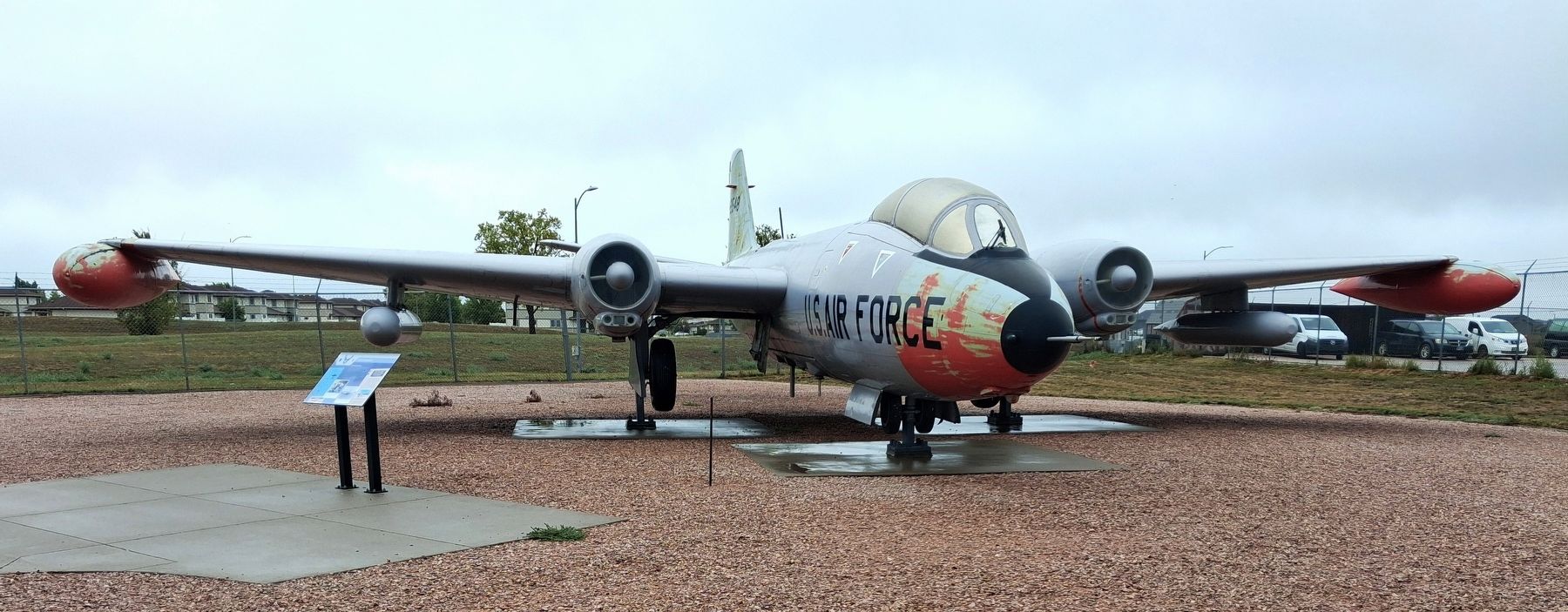 EB-57B <i>Canberra</i> and Marker image. Click for full size.