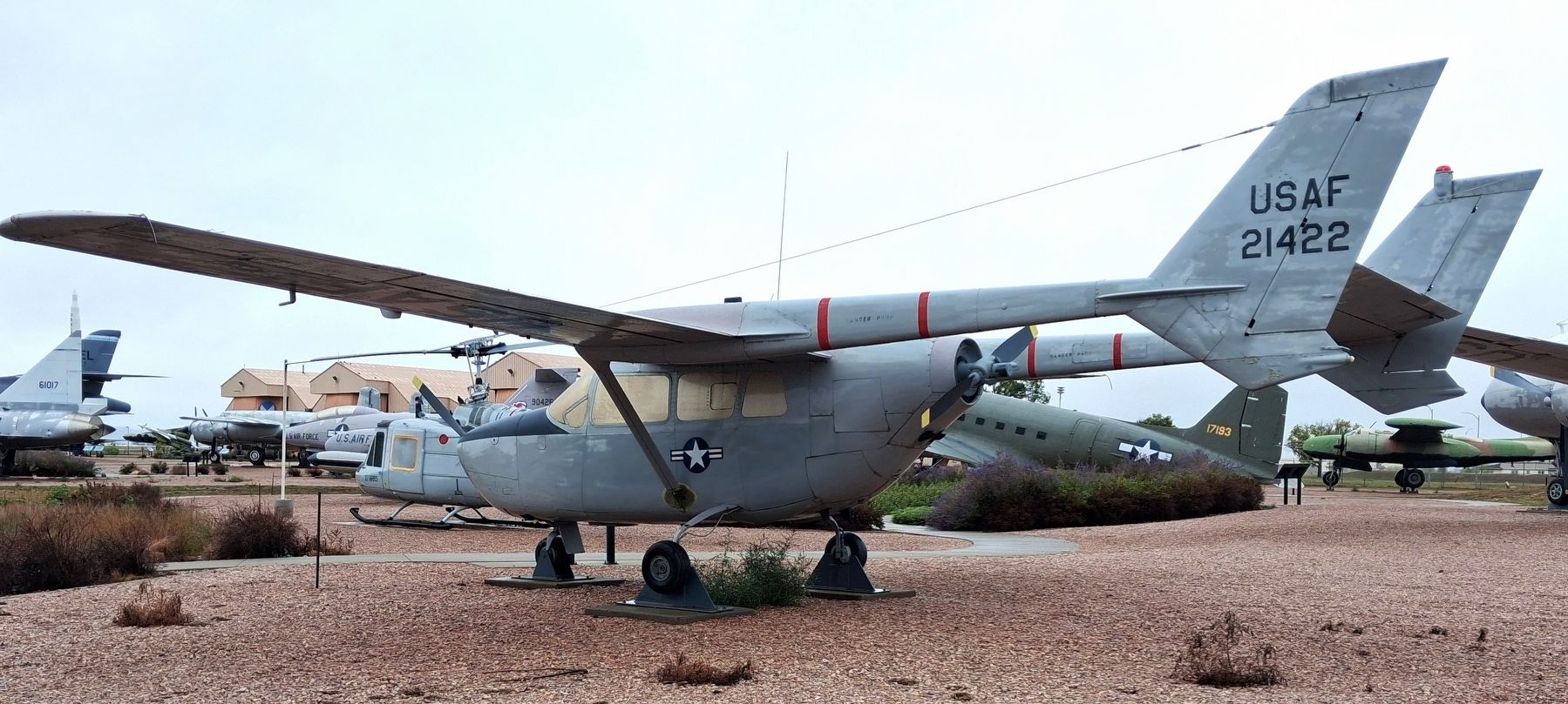 O-2A <i>Skymaster</i>. Click for full size. O-2A <i>Skymaster</i> image. Click for full size.