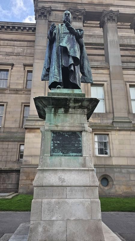 Statue of William Rathbone VI by Sir George Frampton. Click for full size. Statue of William Rathbone VI by Sir George Frampton image. Click for full size.