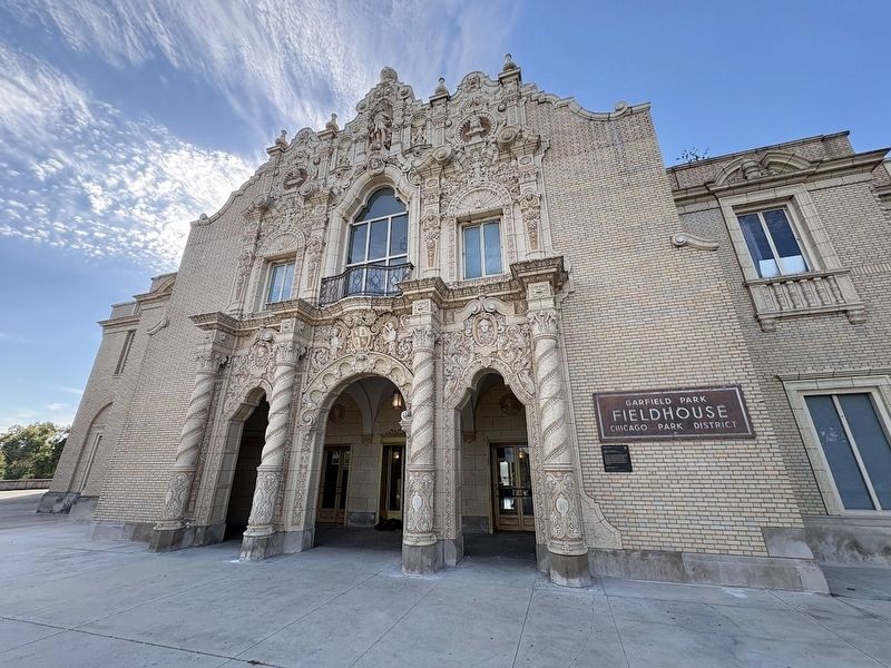 Garfield Park Fieldhouse. Click for full size. Garfield Park Fieldhouse image. Click for full size.