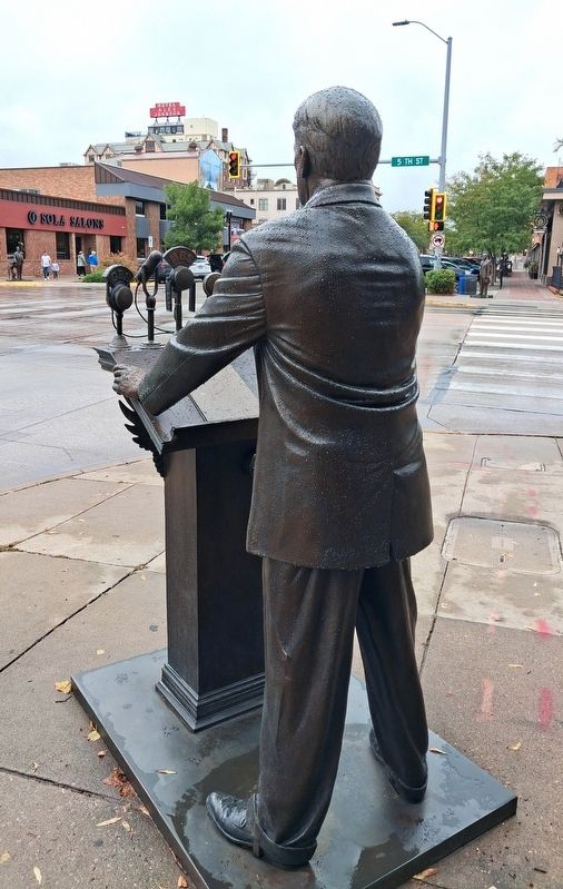 Franklin Delano Roosevelt Sculpture. Click for full size. Franklin Delano Roosevelt Sculpture image. Click for full size.