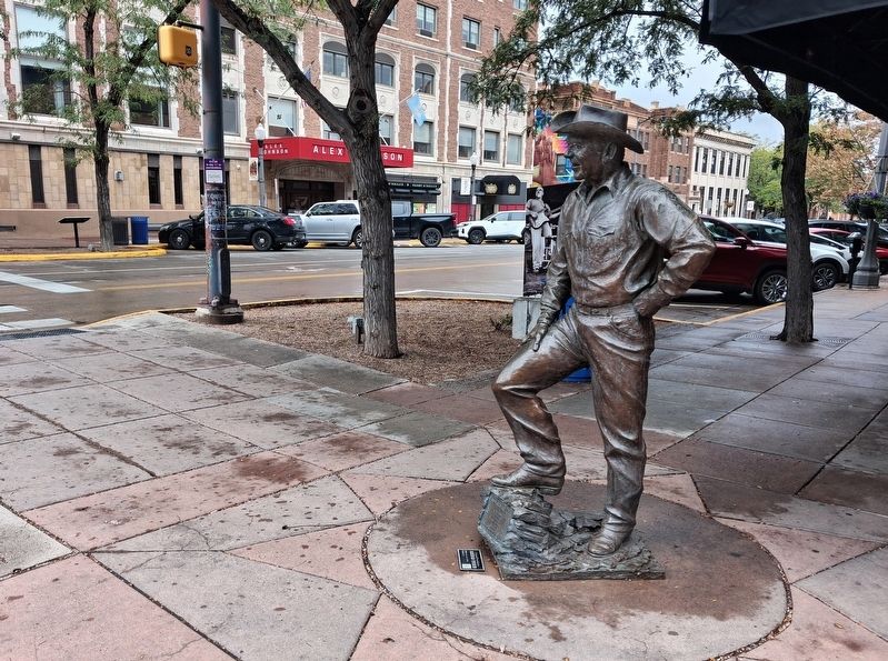 Ronald Reagan Marker and Sculpture image. Click for full size.