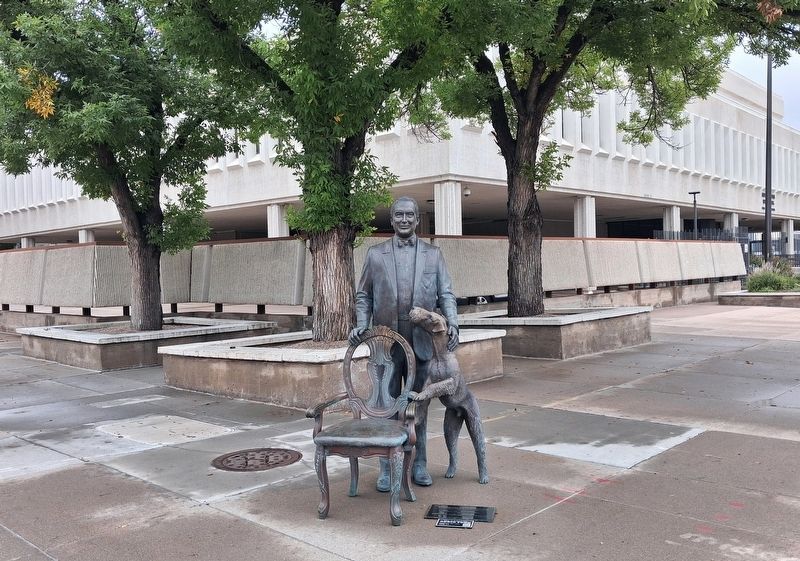 Warren G. Harding Marker and Sculpture image. Click for full size.
