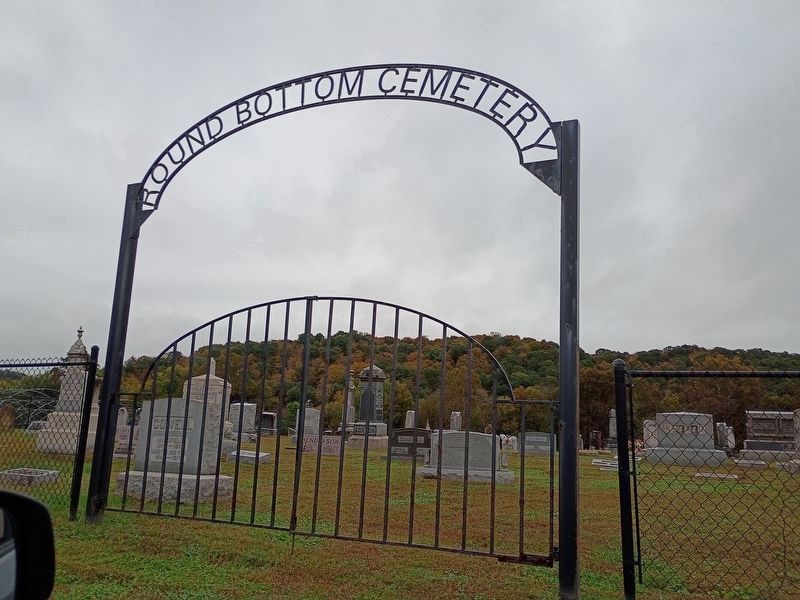 Round Bottom Cemetery Entrance image. Click for full size.