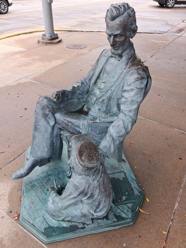 Abraham Lincoln Marker and Sculpture image. Click for full size.