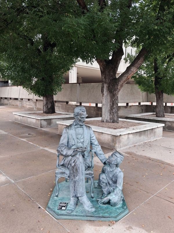 Abraham Lincoln Marker and Sculpture image. Click for full size.