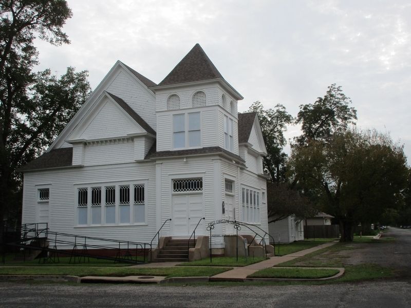 First Christian Church of Smithville and marker image. Click for full size.