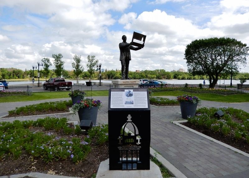 Walter Scott Marker and Statue. Click for full size. Walter Scott Marker and Statue image. Click for full size.