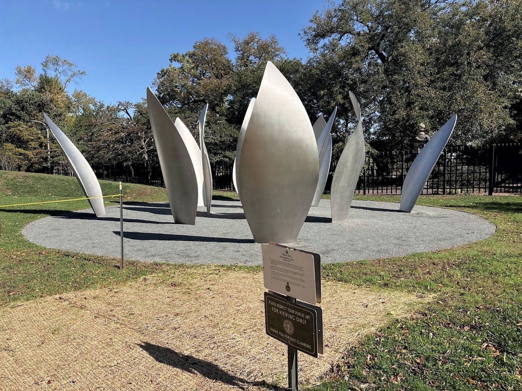 Yoko Ono Marker and <i>Skylanding</i> image. Click for full size.