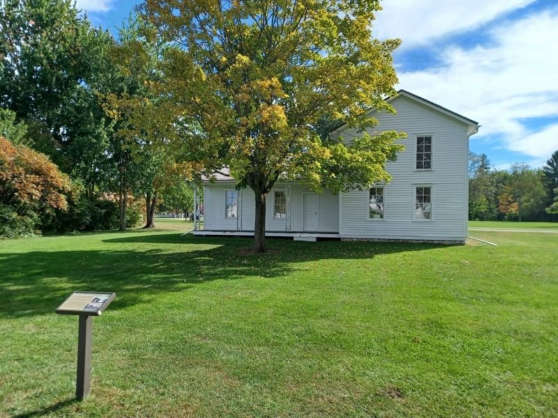 Murphy/Ryan Farmhouse and Marker image. Click for full size.