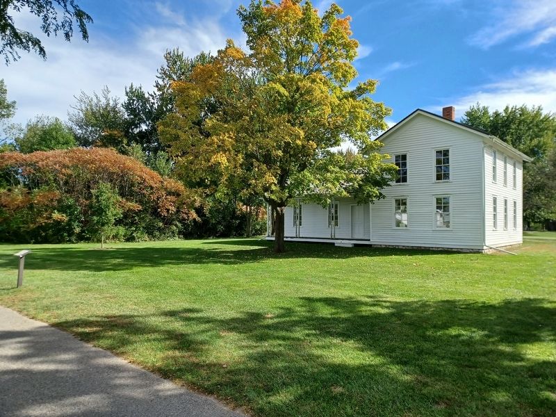 Murphy/Ryan Farmhouse and Marker image. Click for full size.