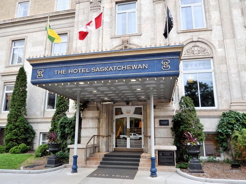 Hotel Saskatchewan Marker image. Click for full size.