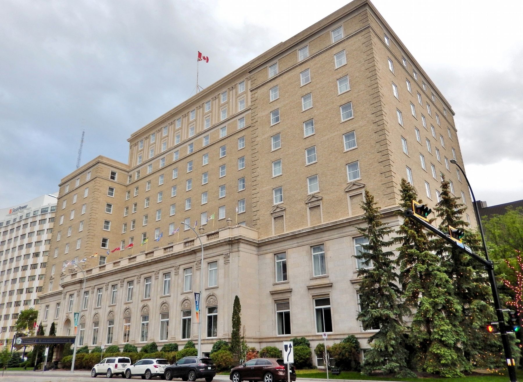 Hotel Saskatchewan (<i>northwest elevation</i>) image. Click for full size.
